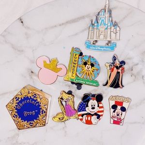 DISNEY PIN CHARACTERS COLLECTION TOY